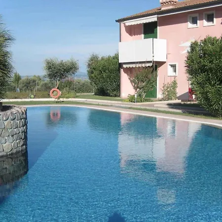 In Lazise/gardasee 21982 * לאזיסה