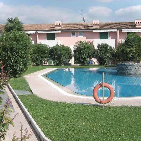 In Lazise/gardasee 21982 * לאזיסה